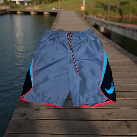 Men's Nike Swoosh Swim Trunks Size Medium - Picture 1 of 5